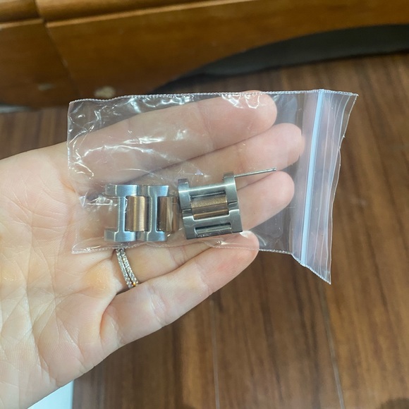 RARE ROSEGOLD/Silver two-toned Michael Kors watch - Picture 5 of 5